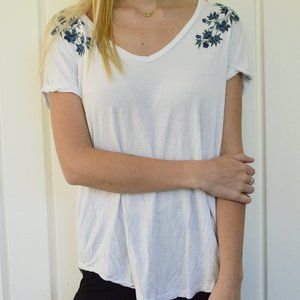 White American Eagle Top With Floral Detailing